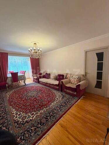 Продаётся 3-комн. вторичка 70 м², м. Кара Караев, photo 9 from 23