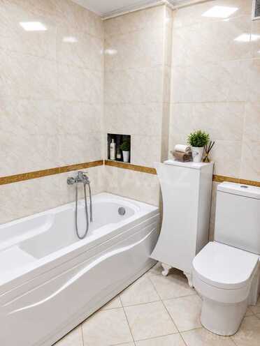 Продаётся 2-комн. вторичка 62 м², м. Низами, photo 12 from 14