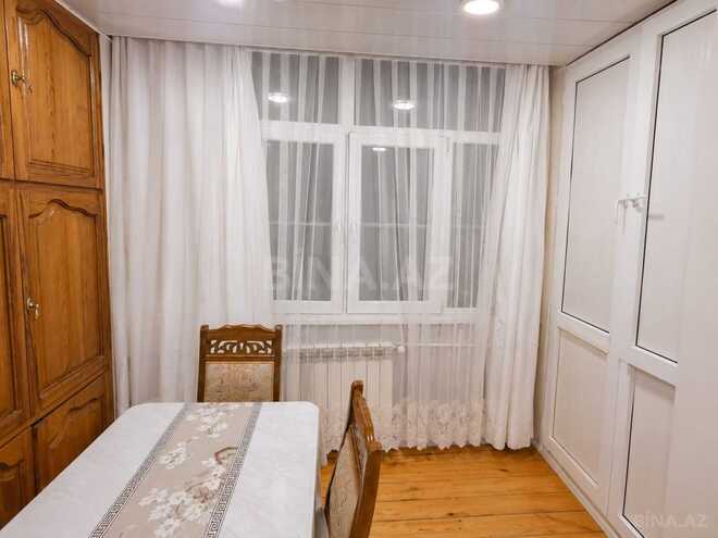 Продается 3-комн. вторичка 70 м², м. Кара Караев, photo 10 from 13