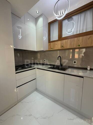 Продаётся 2-комн. вторичка 65 м², м. Ази Асланов, photo 9 from 13