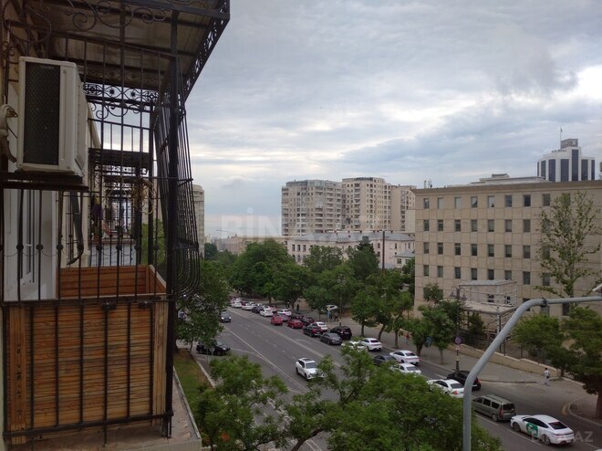 Продается 2-комн. вторичка 48 м², м. Элмляр Академиясы, photo 5 from 14