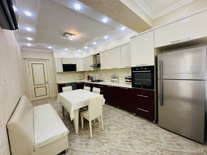Сдаётся 3-комн. новостройка 140 м², Насиминский  р., photo 15 from 22