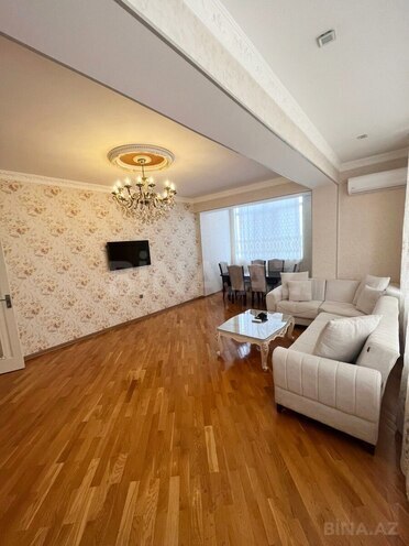 Сдается 3-комн. новостройка 110 м², м. 20 января, photo 3 from 18