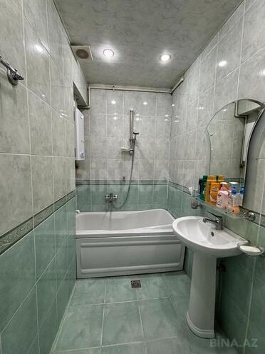 Satılır 4 otaqlı köhnə tikili 110 m², İnşaatçılar m., photo 13 from 19