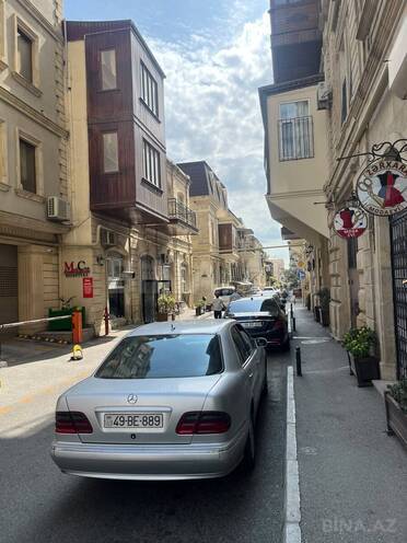 İcarəyə verilir 1 otaqlı köhnə tikili 25 m², Sahil m., photo 10 from 11