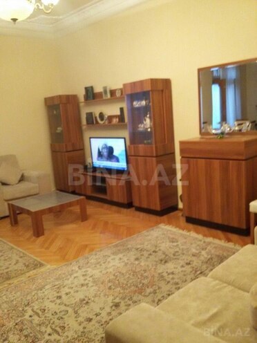 Сдаётся 3-комн. вторичка 80 м², м. Сахил, photo 3 from 9