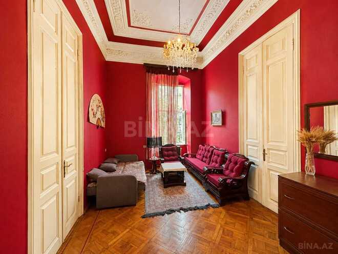 Satılır 4 otaqlı köhnə tikili 120 m², Sahil m., photo 13 from 32