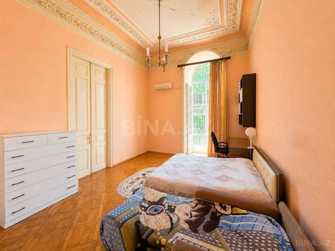 Satılır 4 otaqlı köhnə tikili 120 m², Sahil m., photo 8 from 32