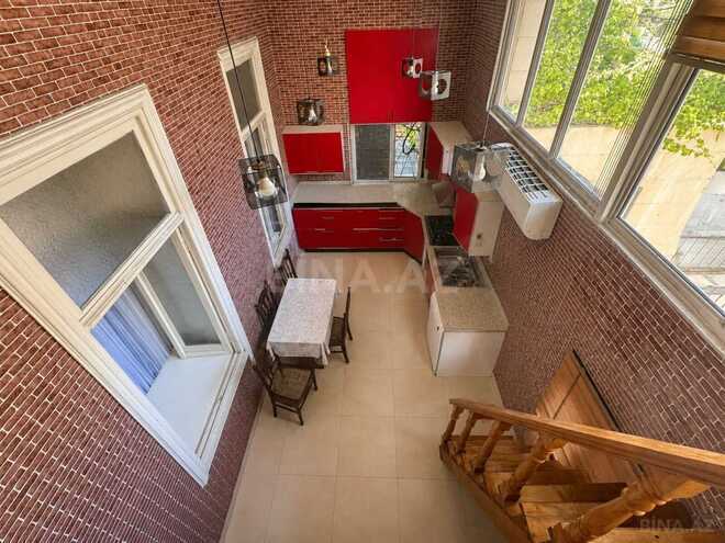 Satılır 4 otaqlı köhnə tikili 120 m², Sahil m., photo 25 from 32