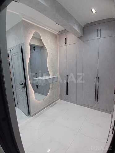 Satılır 2 otaqlı köhnə tikili 70 m², Bakıxanov q., photo 1 from 19