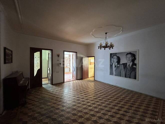 Satılır 8 otaqlı həyət evi/bağ evi 600 m², Badamdar q., photo 10 from 17