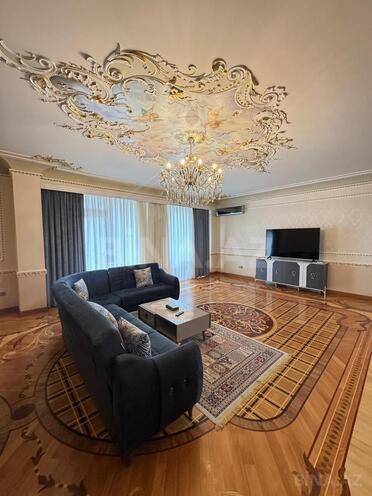 Продается 4-комн. новостройка 250 м², м. Сахил, photo 1 from 32