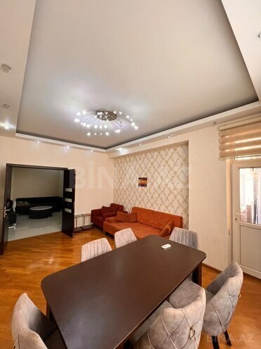 Сдаётся 3-комн. новостройка 120 м², м. Кара Караев, photo 1 from 15