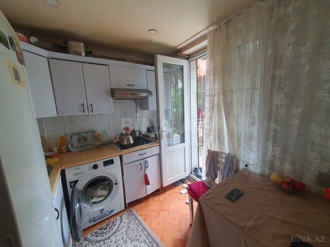 Satılır 3 otaqlı köhnə tikili 70 m², Qara Qarayev m., photo 12 from 18