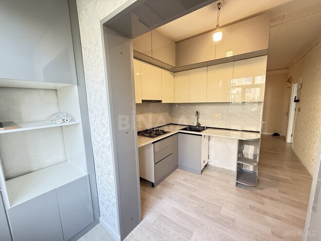 Satılır 2 otaqlı köhnə tikili 65 m², Xalqlar Dostluğu m., photo 8 from 15