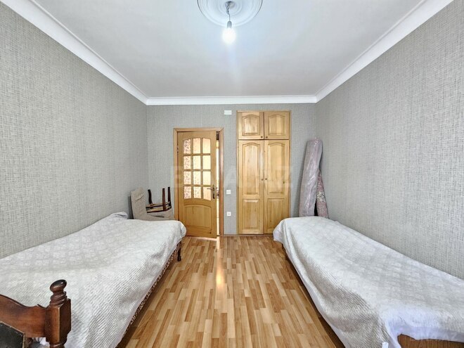Продаётся 3-комн. вторичка 80 м², пос. Бадамдар, photo 9 from 22