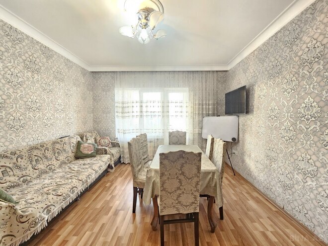 Продаётся 3-комн. вторичка 80 м², пос. Бадамдар, photo 1 from 22