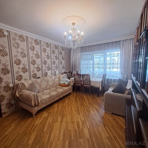 Продаётся 3-комн. вторичка 90 м², м. Нефтчиляр, photo 4 from 19