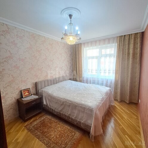 Продаётся 3-комн. вторичка 90 м², м. Нефтчиляр, photo 6 from 19