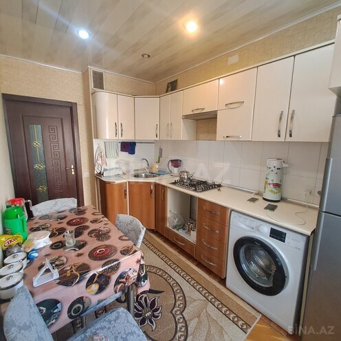 Продаётся 3-комн. вторичка 90 м², м. Нефтчиляр, photo 13 from 19