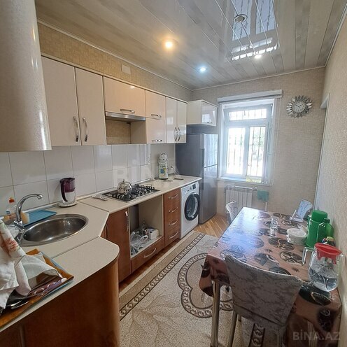 Продаётся 3-комн. вторичка 90 м², м. Нефтчиляр, photo 12 from 19