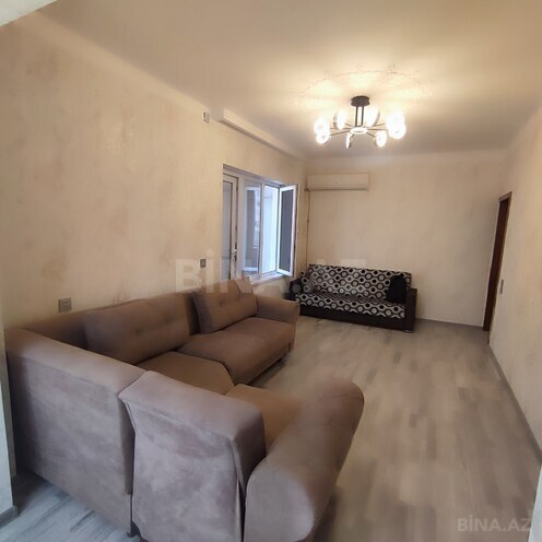 Продаётся 2-комн. вторичка 70 м², м. Нефтчиляр, photo 4 from 16
