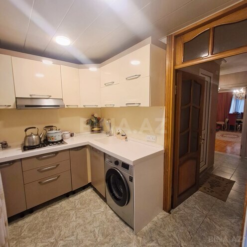 Продаётся 3-комн. вторичка 80 м², м. Кара Караев, photo 11 from 17