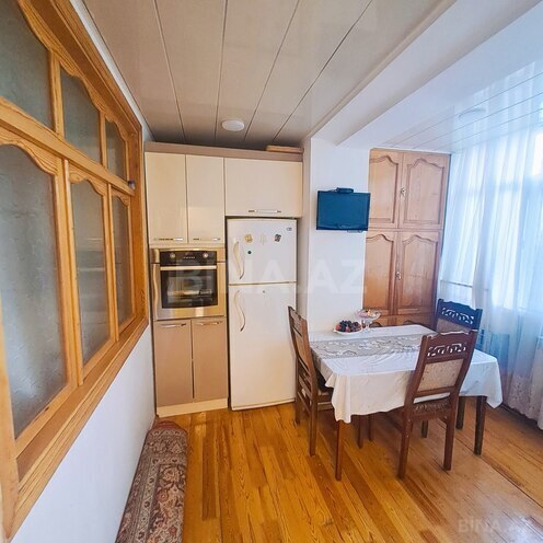 Продаётся 3-комн. вторичка 80 м², м. Кара Караев, photo 13 from 17