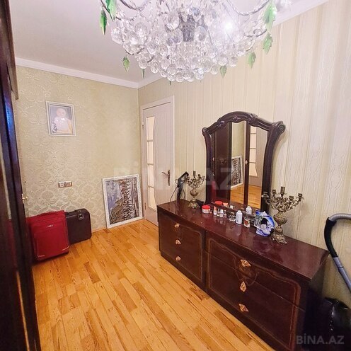 Продаётся 3-комн. вторичка 80 м², м. Кара Караев, photo 10 from 17