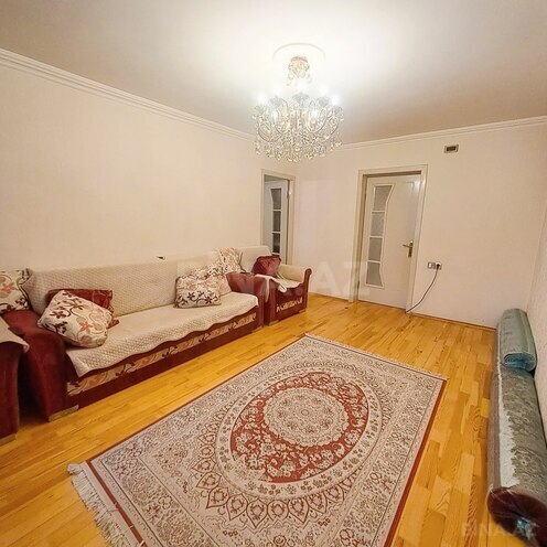 Продаётся 3-комн. вторичка 80 м², м. Кара Караев, photo 3 from 17