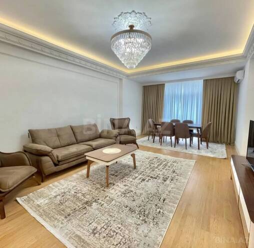 Продаётся 3-комн. новостройка 132 м², м. Насими, photo 1 from 12