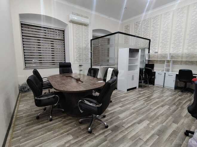 Сдаётся 4-комн. офис 135 м², м. Ичеришехер, photo 1 from 18