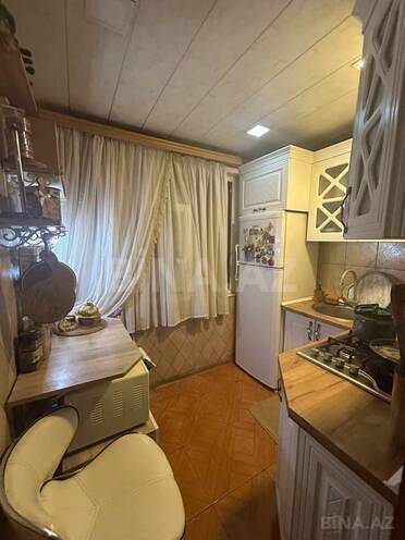 Продается 2-комн. вторичка 50 м², м. Нефтчиляр, photo 4 from 7