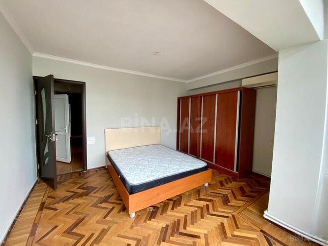 Satılır 3 otaqlı köhnə tikili 100 m², 28 May m., photo 9 from 17