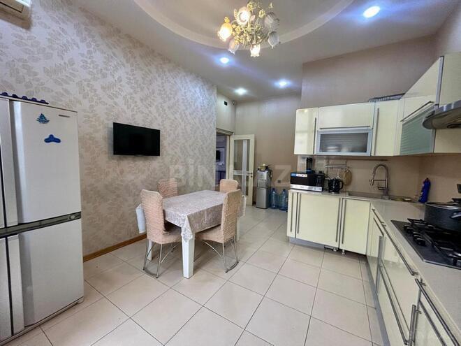 Satılır 3 otaqlı yeni tikili 225 m², 28 May m., photo 24 from 32