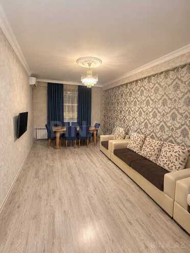 Сдается 2-комн. новостройка 71 м², м. Нефтчиляр, photo 4 from 10