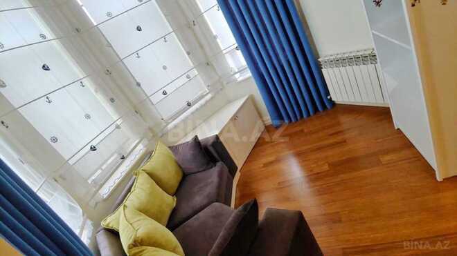 Satılır 10 otaqlı həyət evi/bağ evi 1 100 m², Novxanı q., photo 12 from 25
