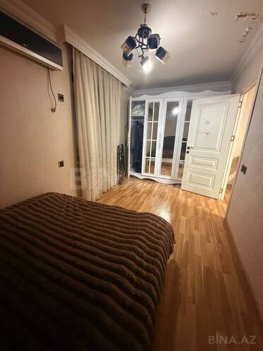 Продается 3-комн. вторичка 55 м², м. Иншаатчылар, photo 1 from 9