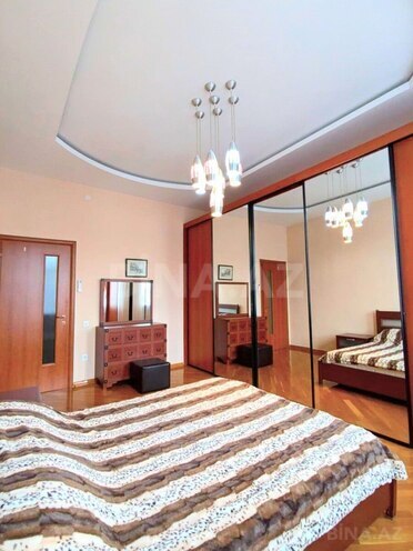 Satılır 4 otaqlı köhnə tikili 135 m², İçəri Şəhər m., photo 17 from 31
