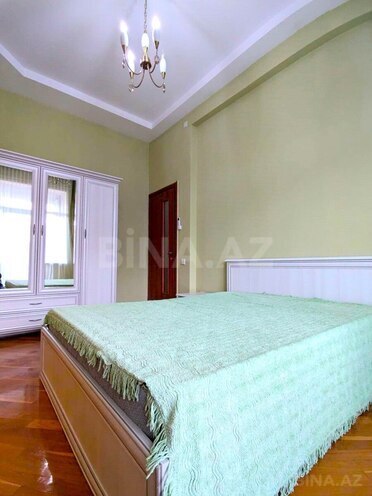 Satılır 4 otaqlı köhnə tikili 135 m², İçəri Şəhər m., photo 18 from 31
