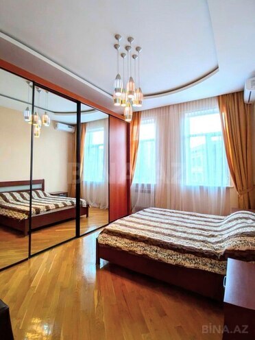 Satılır 4 otaqlı köhnə tikili 135 m², İçəri Şəhər m., photo 16 from 31