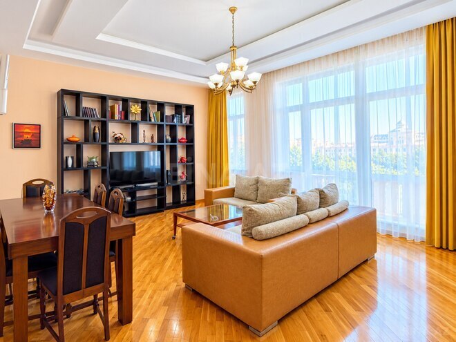 Satılır 4 otaqlı köhnə tikili 135 m², İçəri Şəhər m., photo 3 from 31