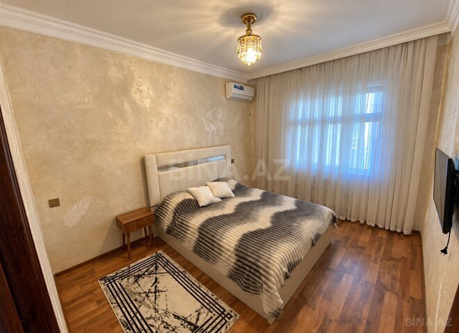 Продается 2-комн. вторичка 66 м², м. Ази Асланов, photo 4 from 14
