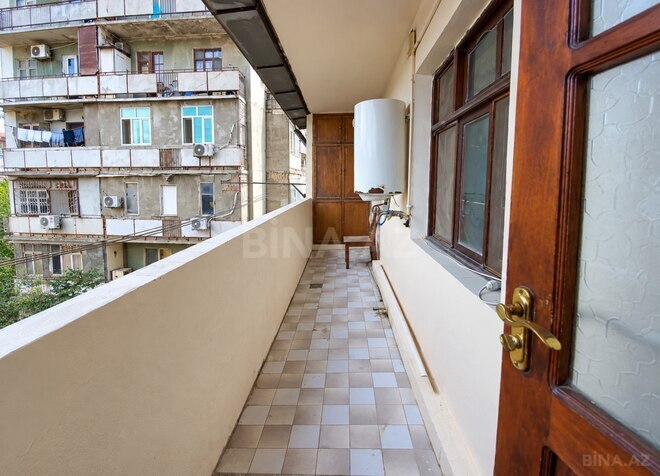 Продается 2-комн. вторичка 66 м², м. Ази Асланов, photo 13 from 14