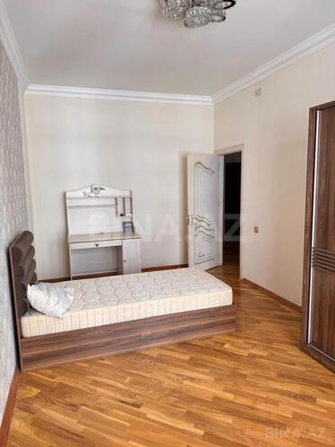 Сдаётся 3-комн. новостройка 130 м², м. 8 ноября, photo 12 from 17
