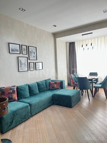 Сдаётся 2-комн. новостройка 75 м², м. Ичеришехер, photo 1 from 14