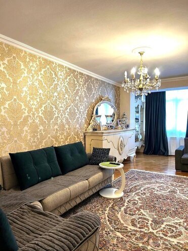 Satılır 2 otaqlı köhnə tikili 60 m², Yasamal r., photo 1 from 16