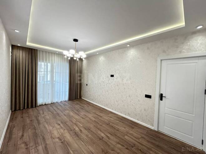 Продается 2-комн. вторичка 47 м², м. Халглар Достлугу, photo 1 from 19