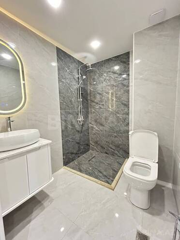 Продается 2-комн. вторичка 47 м², м. Халглар Достлугу, photo 15 from 19
