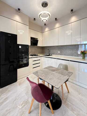 Продается 2-комн. новостройка 65 м², м. Ази Асланов, photo 8 from 10